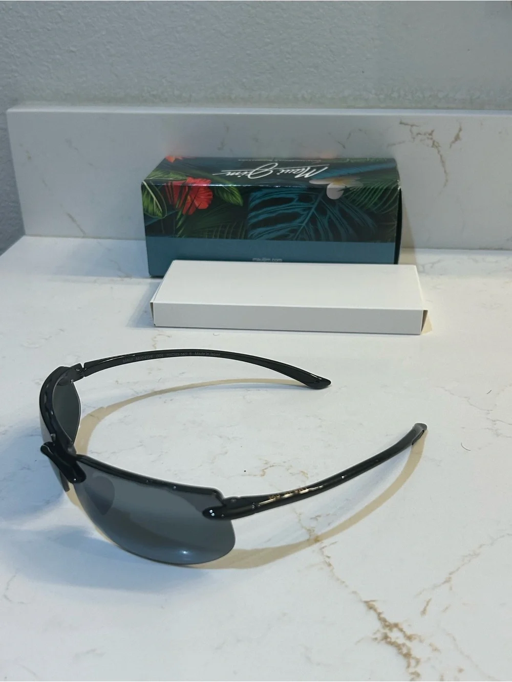 Maui Jim Unisex Banyans Gloss Black Rimless Wraparound Sunglasses NIB
